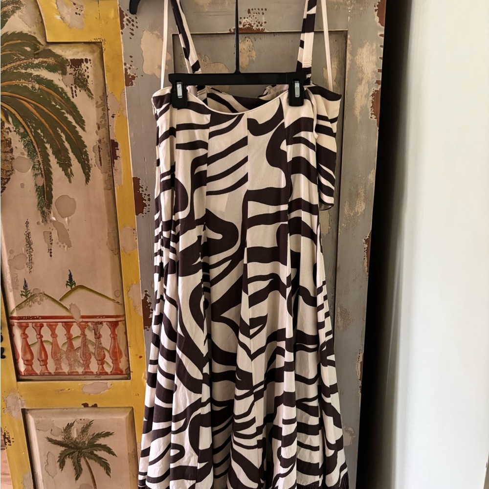 Stylish Brown and off white color Women's skirt set - Picture 7 of 12
